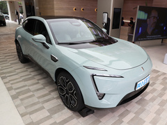 2022款 超长续航双电机奢享版 5座