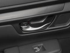 2023款 240TURBO 两驱精英版 5座