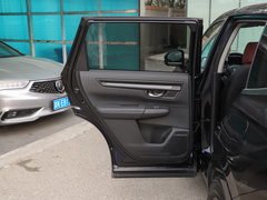2023款 240TURBO 两驱精英版 5座