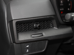 2023款 240TURBO 两驱精英版 5座