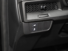 2023款 240TURBO 两驱精英版 5座