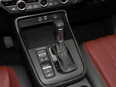 2023款 240TURBO 两驱精英版 5座