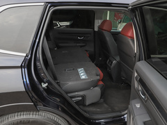 2023款 240TURBO 两驱精英版 5座