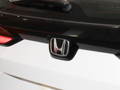 2023款 240TURBO 两驱精英版 5座