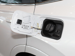 2023款 240TURBO 两驱精英版 5座