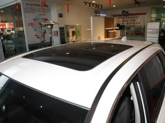 2023款 240TURBO 两驱精英版 5座
