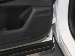 2023款 240TURBO 两驱精英版 5座