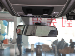 2023款 240TURBO 两驱精英版 5座