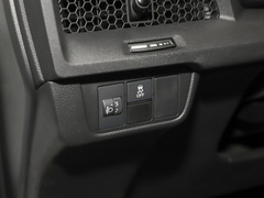 2023款 240TURBO 两驱精英版 5座