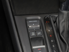 2023款 240TURBO 两驱精英版 5座