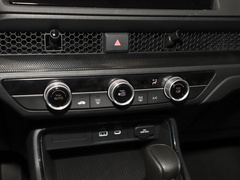 2023款 240TURBO 两驱精英版 5座