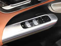 2023款 GLC 300 L 4MATIC 豪华型 5座