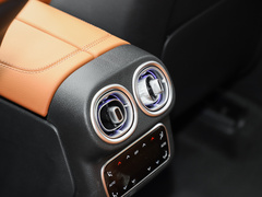 2023款 GLC 300 L 4MATIC 豪华型 5座