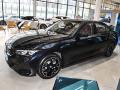 2023款 eDrive 40 L 曜夜套装