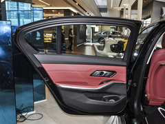 2023款 eDrive 40 L 曜夜套装
