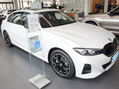 2023款 eDrive 40 L 曜夜套装