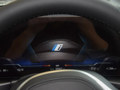 2023款 eDrive 40 L 曜夜套装