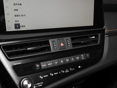 2022款 300h 臻享版