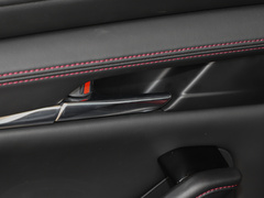 2022款 2.0L 自动质睿黑曜版