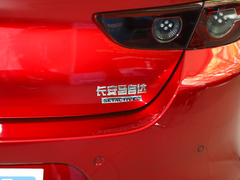 2022款 2.0L 自动质雅黑曜版