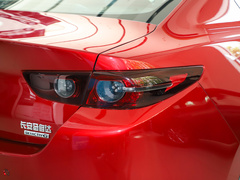 2022款 2.0L 自动质雅黑曜版