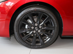 2022款 2.0L 自动质雅黑曜版
