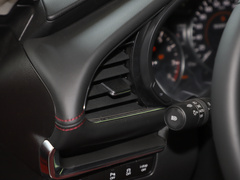 2022款 2.0L 自动质雅黑曜版