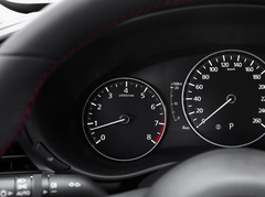 2022款 2.0L 自动质雅黑曜版