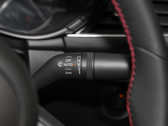 2022款 2.0L 自动质雅黑曜版