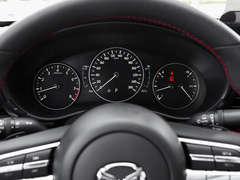 2022款 2.0L 自动质雅黑曜版