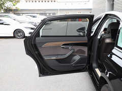 2023款 A8L 55 TFSI quattro 旗舰型