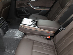 2023款 A8L 55 TFSI quattro 旗舰型