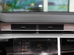 2023款 A8L 55 TFSI quattro 旗舰型
