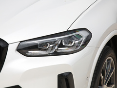 2022款 改款二 xDrive30i 领先型 M曜夜套装