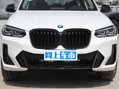 2022款 改款二 xDrive30i 领先型 M曜夜套装