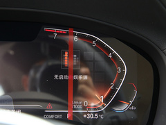 2022款 改款二 xDrive30i 领先型 M曜夜套装