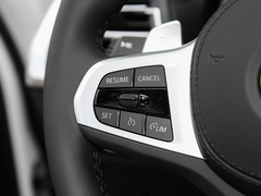 2022款 改款二 xDrive30i 领先型 M曜夜套装