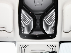 2022款 改款二 xDrive30i 领先型 M曜夜套装
