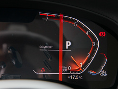 2022款 改款二 xDrive30i 领先型 M曜夜套装