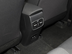 2023款 2.0L 领先版