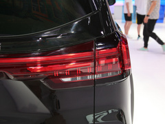 2023款 2.0T 暴走旗舰版 6座