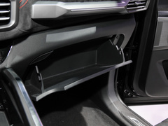 2023款 2.0T 暴走旗舰版 6座