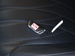2023款 2.0T 暴走旗舰版 6座