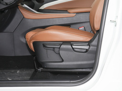 2024款 520KM 乐享版 六座