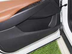 2024款 520KM 乐享版 六座