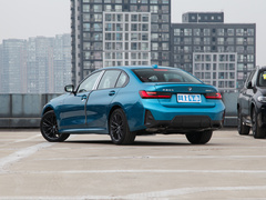 2023款 325Li M运动曜夜套装