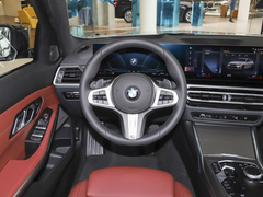 2023款 330i M运动曜夜套装