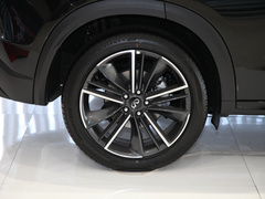 2022款 2.0T 四驱耀动版