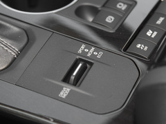 2022款 2.5L HEV四驱尊贵版