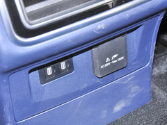 2023款 3.0T V6 汽油极途版